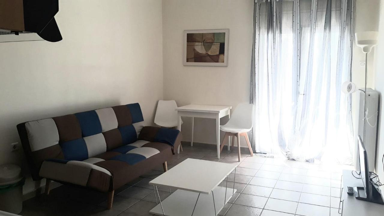 Central Apartments Eretria Exteriör bild