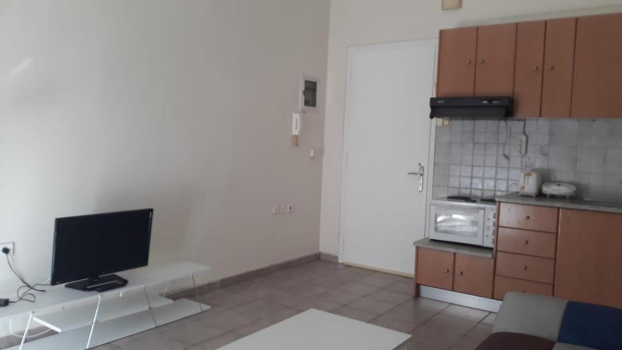 Central Apartments Eretria Exteriör bild