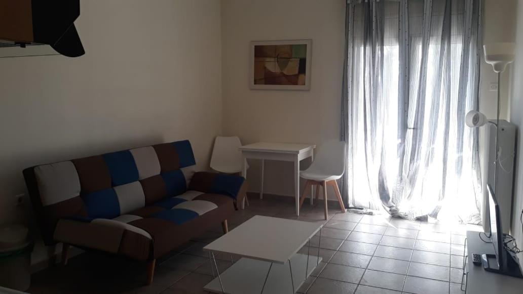 Central Apartments Eretria Exteriör bild